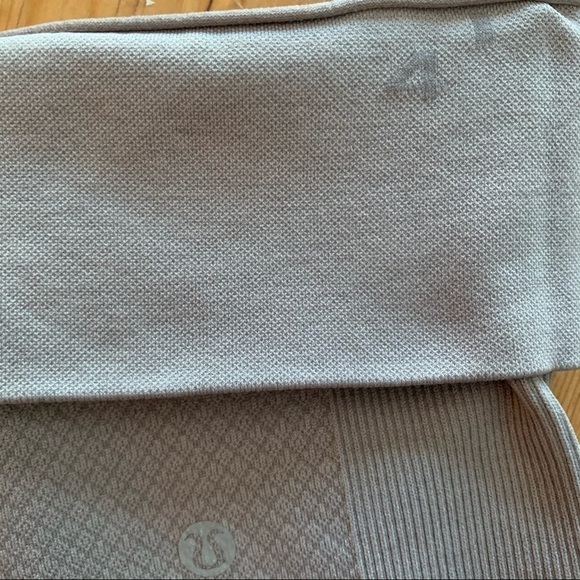 Euc Lululemon Seamlessly Street Crop Yoga Pant Heathered Medium Grey 4 - Picture 4 of 12